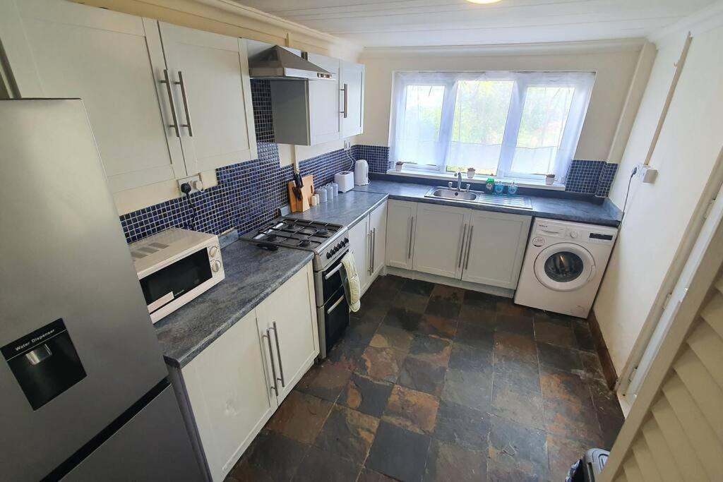 Free Netflix, Large House, Great Price Lejlighed Cardiff Eksteriør billede